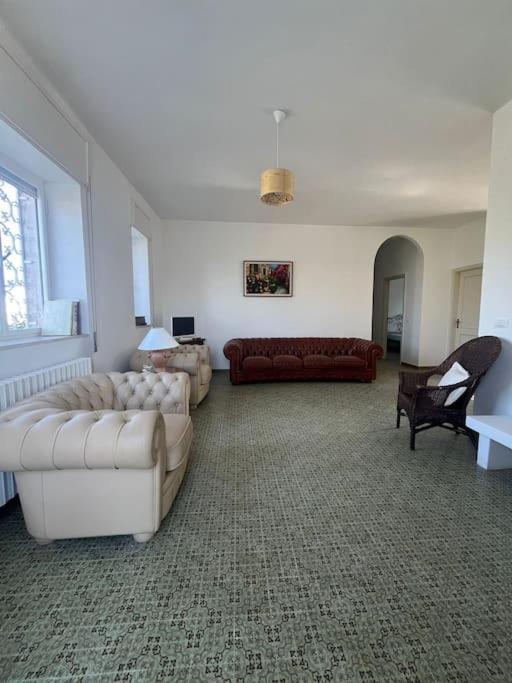 Villa Bouganville 2 Остуні Екстер'єр фото