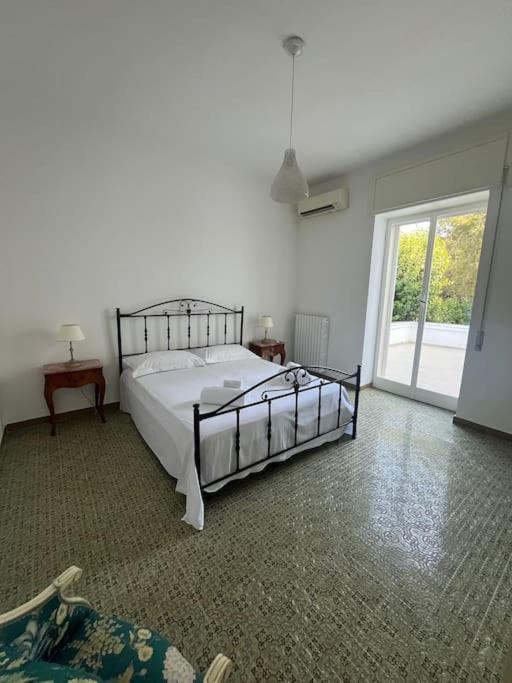 Villa Bouganville 2 Остуні Екстер'єр фото